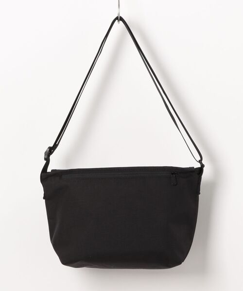 Manhattan Portage（マンハッタンポーテージ）の「CASUAL MESSENGER SLIM BP W/DIV MGNT 500D CORDURA KRM（メッセンジャーバッグ・レディース・ブラック・SMALL）」の13枚目の写真