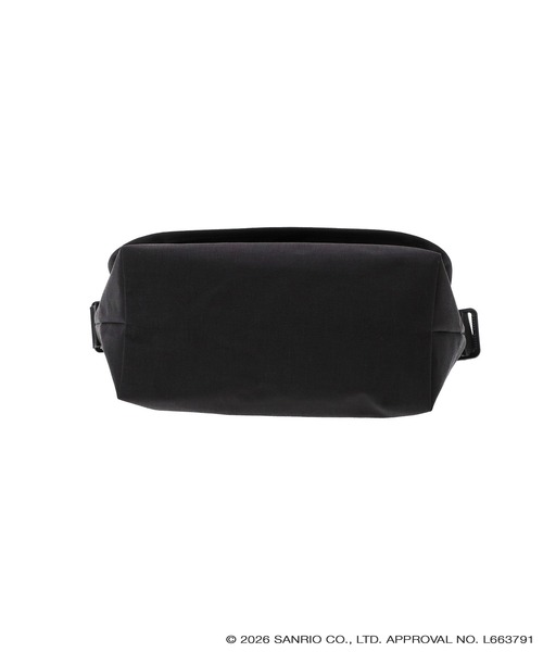 Manhattan Portage（マンハッタンポーテージ）の「CASUAL MESSENGER SLIM BP W/DIV MGNT 500D CORDURA KRM（メッセンジャーバッグ・レディース・ブラック・SMALL）」の5枚目の写真