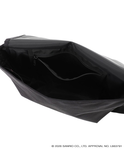 Manhattan Portage（マンハッタンポーテージ）の「CASUAL MESSENGER SLIM BP W/DIV MGNT 500D CORDURA KRM（メッセンジャーバッグ・レディース・ブラック・SMALL）」の8枚目の写真