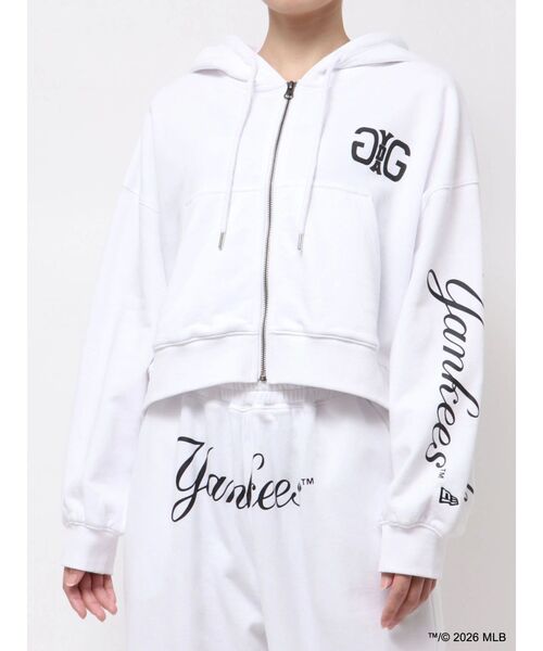 GYDA(ジェイダ)の「【MLB × New Era ×GYDA】bijouショートスウェットパーカー(パーカー・レディース・ブラック/オフホワイト/アイボリー・FREE)」の14枚目の写真