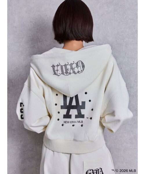 GYDA（ジェイダ）の「【MLB × New Era ×GYDA】bijouショートスウェットパーカー（パーカー・レディース・ブラック/オフホワイト/アイボリー・FREE）」の12枚目の写真