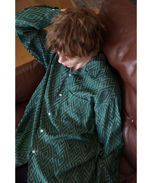 BEAMS PLUS(ビームスプラス)の「Open Collar Cupro Dot Zigzag Pattern(シャツ/ブラウス・メンズ・ネイビー/グリーン・SMALL/LARGE/MEDIUM/X-LARGE)」の4枚目の写真
