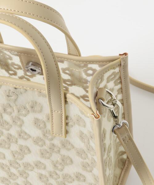 RODE SKO（ロデスコ）の「フラワーシアー2WAYハンドバッグ（ハンドバッグ・レディース・ベージュ/ブラック・ONE）」の15枚目の写真