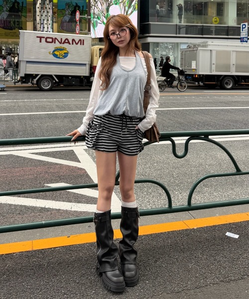 RAY CASSIN（レイカズン）の「ホルターレイヤードオフショルルーズTシャツ（Tシャツ/カットソー・レディース・ブラック/ブラック系その他2/グレー/ブラウン系その他2・FREE）」の7枚目の写真