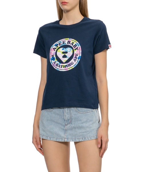 APEE BY A BATHING APE(エイピーバイアベイシングエイプ)の「CAMO APEE BABY PRINTED TEE #3(Tシャツ/カットソー・レディース・ホワイト×ピンク/ホワイト×ブルー/ネイビー・X-SMALL/SMALL)」の9枚目の写真