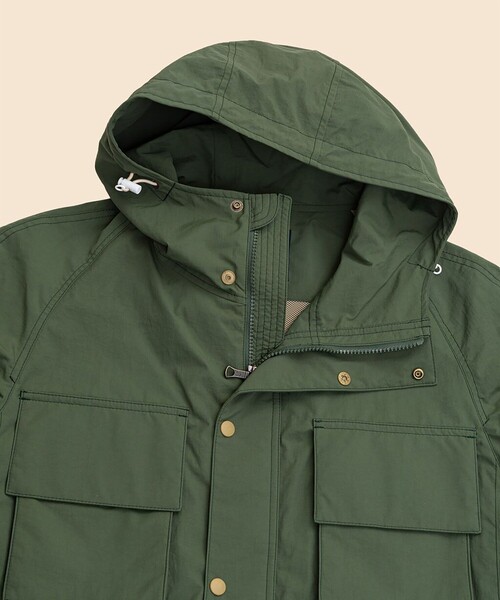 BROOKS BROTHERS(ブルックスブラザーズ)の「ナイロン フーデッド ウィンドブレーカー(その他アウター・メンズ・グリーン/ブラック/ブルー・LARGE/MEDIUM/SMALL/X-LARGE)」の8枚目の写真