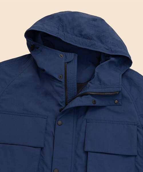 BROOKS BROTHERS(ブルックスブラザーズ)の「ナイロン フーデッド ウィンドブレーカー(その他アウター・メンズ・グリーン/ブラック/ブルー・LARGE/MEDIUM/SMALL/X-LARGE)」の13枚目の写真