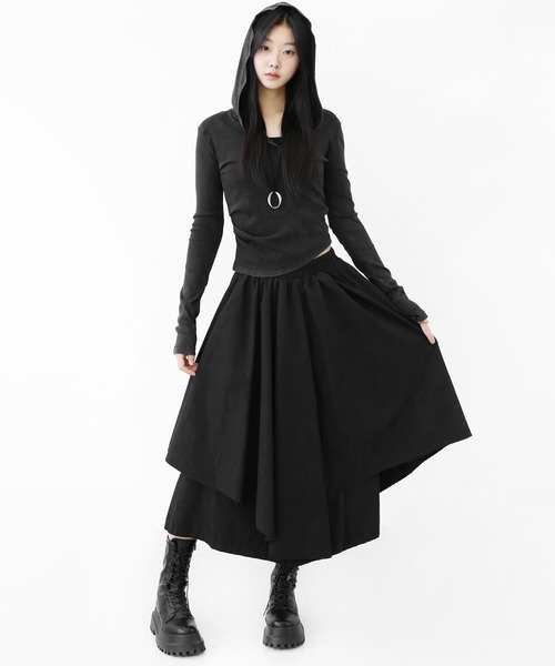 minsobi（ミンソビ）の「[ユニセックス]アシンメトリー レイヤード ワイド スカートパンツ（その他パンツ・レディース・ブラック・ONE SIZE）」の4枚目の写真