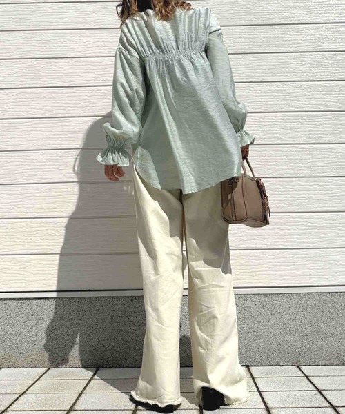 Q(キュー)の「バックシャーリングブラウス(シャツ/ブラウス・レディース・ミント/ホワイト・MEDIUM)」の21枚目の写真