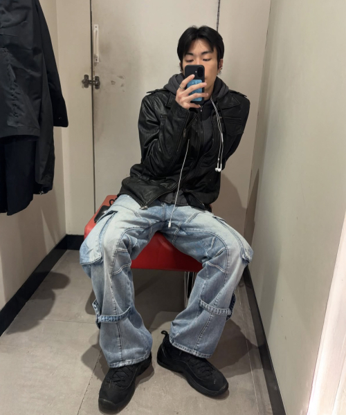 VETEZE（ベテゼ）の「Washed Cargo Denim Detail Pants（デニムパンツ・レディース・ブルー系その他・1/2/3）」の4枚目の写真