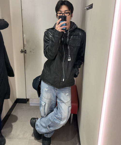VETEZE（ベテゼ）の「Washed Cargo Denim Detail Pants（デニムパンツ・レディース・ブルー系その他・1/2/3）」の6枚目の写真