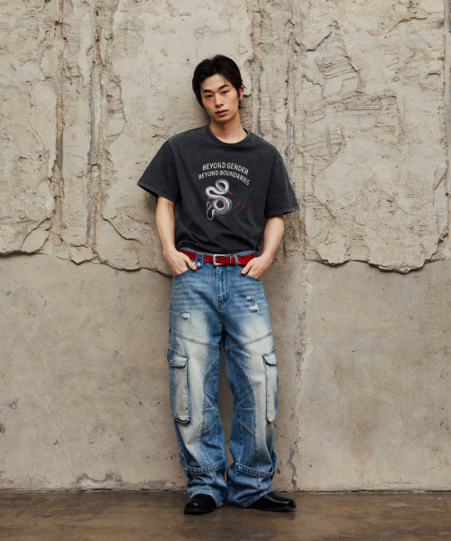 VETEZE（ベテゼ）の「Washed Cargo Denim Detail Pants（デニムパンツ・レディース・ブルー系その他・1/2/3）」の16枚目の写真
