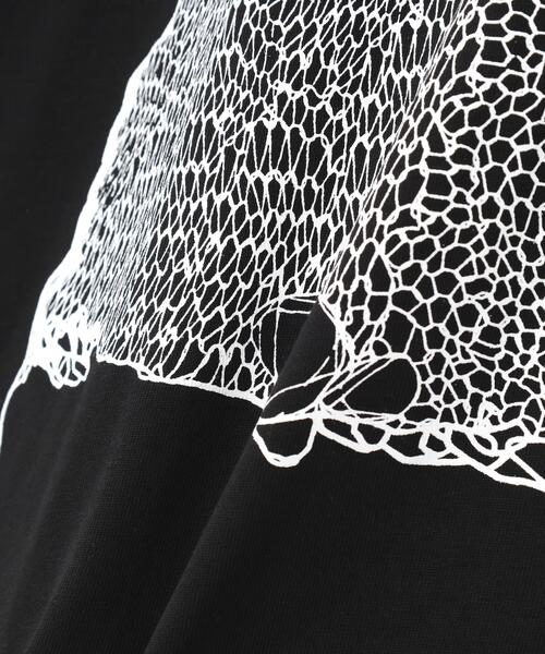 ANNA SUI NYC（アナ スイ エヌ ワイ シー）の「ANNA SUI NYC/アナ スイ エヌワイシー/トロンプルイユプリントビッグTシャツ（Tシャツ/カットソー・レディース・ブラック/ホワイト/ピンク・F）」の13枚目の写真