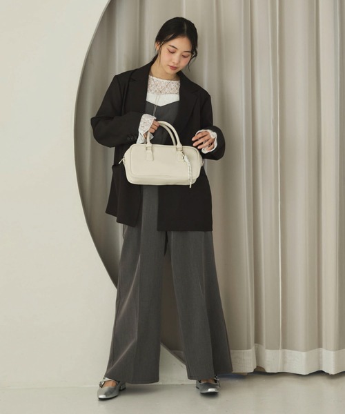 archives（アルシーヴ）の「チャーム付きスクエアボストンバッグ（ボストンバッグ・レディース・アイボリー/ブラック/キャメル・FREE）」の11枚目の写真