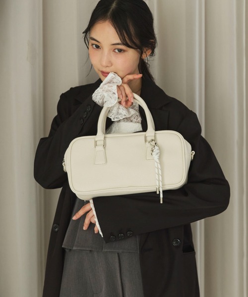 archives（アルシーヴ）の「チャーム付きスクエアボストンバッグ（ボストンバッグ・レディース・アイボリー/ブラック/キャメル・FREE）」の7枚目の写真