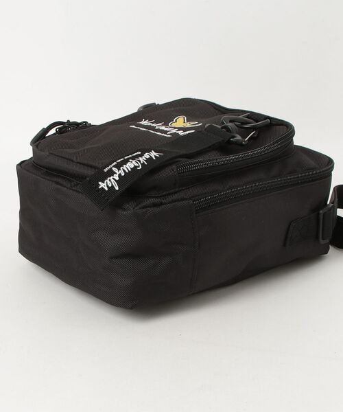 Mark Gonzales（マーク・ゴンザレス）の「【Mark Gonzales/マーク ゴンザレス】アートワークデザインコレクション スクエアミニ ショルダーバッグ（ショルダーバッグ・メンズ・ブラック系2/ブラック系1・FREE）」の4枚目の写真