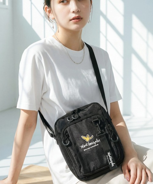 Mark Gonzales(マーク・ゴンザレス)の「【Mark Gonzales/マーク ゴンザレス】アートワークデザインコレクション スクエアミニ ショルダーバッグ(ショルダーバッグ・メンズ・ブラック系2/ブラック系1・FREE)」の3枚目の写真