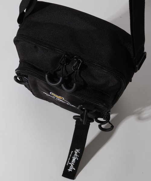 Mark Gonzales(マーク・ゴンザレス)の「【Mark Gonzales/マーク ゴンザレス】アートワークデザインコレクション スクエアミニ ショルダーバッグ(ショルダーバッグ・メンズ・ブラック系2/ブラック系1・FREE)」の21枚目の写真