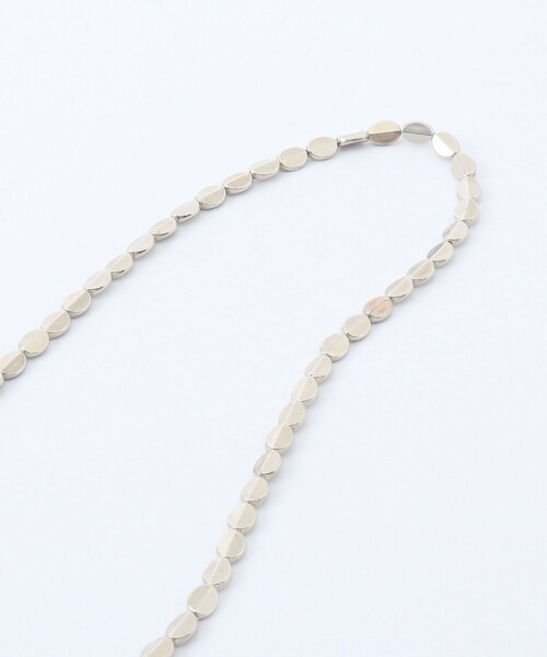 NOLLEY’S（ノーリーズ）の「【MAQWEL/マクウェル】ビーズショルダーポーチ（バックパック/リュック・レディース・シルバー・FREE）」の3枚目の写真