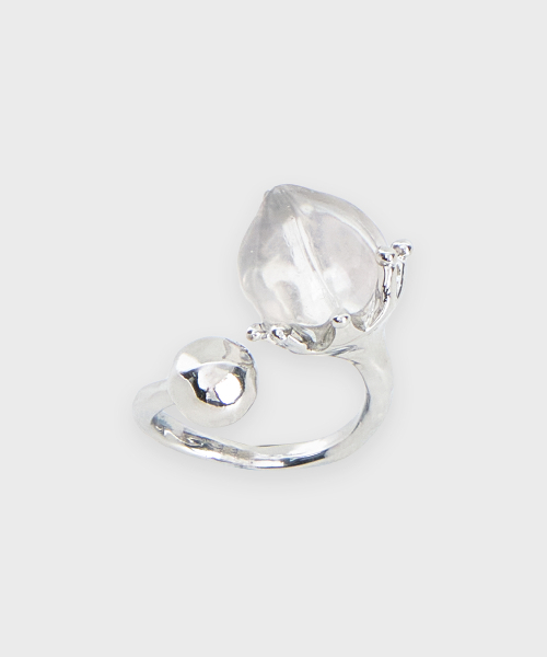 SINOON（シヌーン）の「Cherry Lantern Ring (Silver)（リング・レディース・シルバー・FREE）」の2枚目の写真