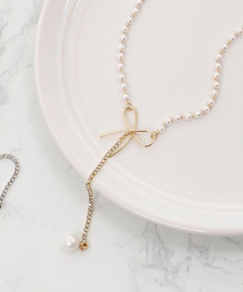 MAJESTIC LEGON（マジェスティックレゴン）の「パール×リボンネックレス（ネックレス・レディース・シルバー/ゴールド・FREE）」の8枚目の写真