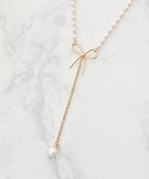 MAJESTIC LEGON（マジェスティックレゴン）の「パール×リボンネックレス（ネックレス・レディース・シルバー/ゴールド・FREE）」の10枚目の写真