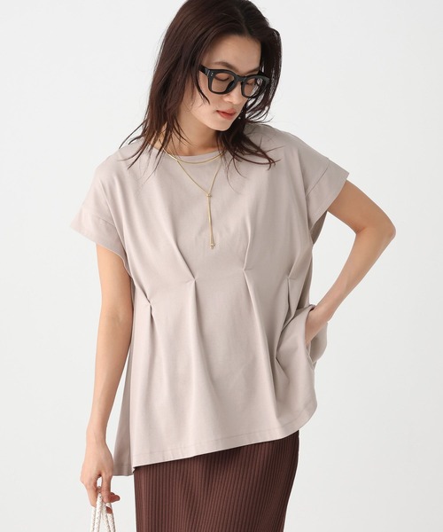 Elura(エルーラ)の「サマ見えタックTシャツ/661803(Tシャツ/カットソー・レディース・グレイッシュベージュ/ブラック/ダークブラウン/ホワイト・FREE)」の12枚目の写真