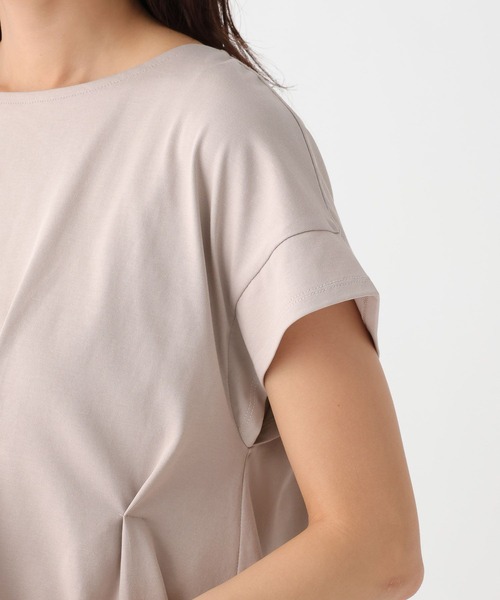 Elura(エルーラ)の「サマ見えタックTシャツ/661803(Tシャツ/カットソー・レディース・グレイッシュベージュ/ブラック/ダークブラウン/ホワイト・FREE)」の18枚目の写真