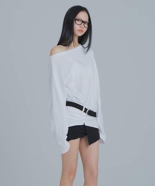 FRANTICSERVICE(フランティックサービス)の「ワンショルダーシャーリングロングスリーブ - ホワイト(Tシャツ/カットソー・レディース・ホワイト・FREE)」の7枚目の写真