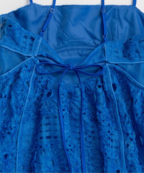 MAISON SPECIAL(メゾンスペシャル)の「Embroidered Tiered Cami Dress/エンブロイダリーティアードキャミワンピース(ワンピース・レディース・ブルー/ホワイト/ブラック・38/36)」の15枚目の写真