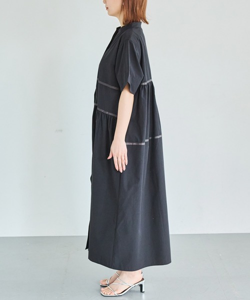 LAVEANGE(ラビアンジェ)の「切替ティアードワンピース|着るだけでサマになる/大人のきれい見え/ロング丈/バンドカラー/半袖/Aライン/ポケット付(ワンピース・レディース・ブラック系その他/ブラック・4L/5L/M/LL/3L)」の16枚目の写真