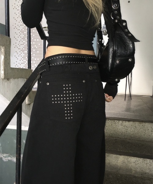 VIBGYOR(ヴィブジョー)の「【LAMPOON】クロススタッズデニムパンツ(デニムパンツ・レディース・ホワイト/ブラック・LARGE/MEDIUM/SMALL)」の6枚目の写真