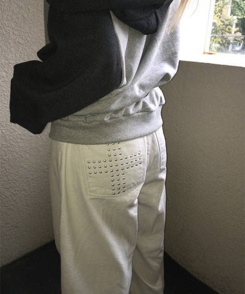 VIBGYOR(ヴィブジョー)の「【LAMPOON】クロススタッズデニムパンツ(デニムパンツ・レディース・ホワイト/ブラック・LARGE/MEDIUM/SMALL)」の11枚目の写真