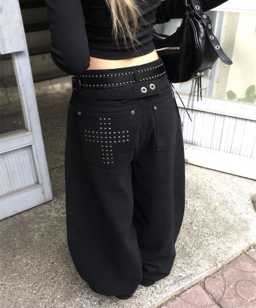 VIBGYOR(ヴィブジョー)の「【LAMPOON】クロススタッズデニムパンツ(デニムパンツ・レディース・ホワイト/ブラック・LARGE/MEDIUM/SMALL)」の18枚目の写真