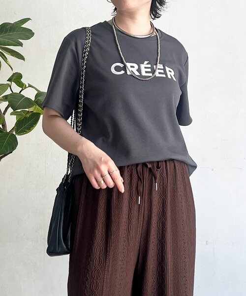 un dix cors(アンディコール)の「刺繍ロゴTEE(Tシャツ/カットソー・レディース・グレイッシュベージュ/チャコールグレー/オフホワイト・FREE)」の2枚目の写真
