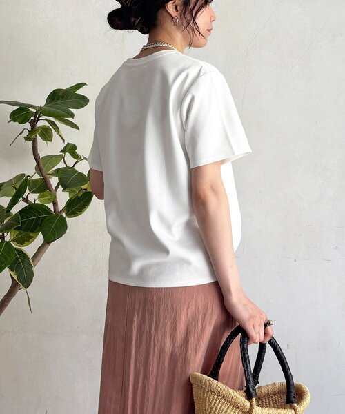 un dix cors(アンディコール)の「刺繍ロゴTEE(Tシャツ/カットソー・レディース・グレイッシュベージュ/チャコールグレー/オフホワイト・FREE)」の14枚目の写真