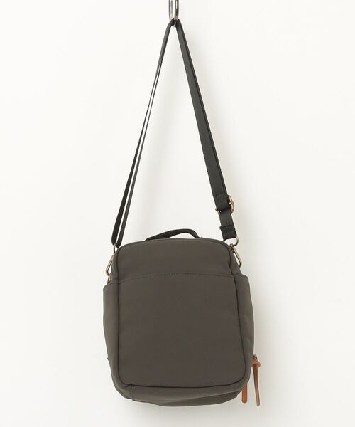 kippis(キッピス)の「kippis 撥水加工スモールショルダーBAG(ショルダーバッグ・メンズ・チャコールグレー・FREE)」の19枚目の写真