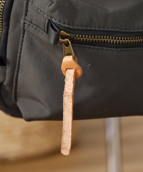 kippis(キッピス)の「kippis 撥水加工スモールショルダーBAG(ショルダーバッグ・メンズ・チャコールグレー・FREE)」の3枚目の写真