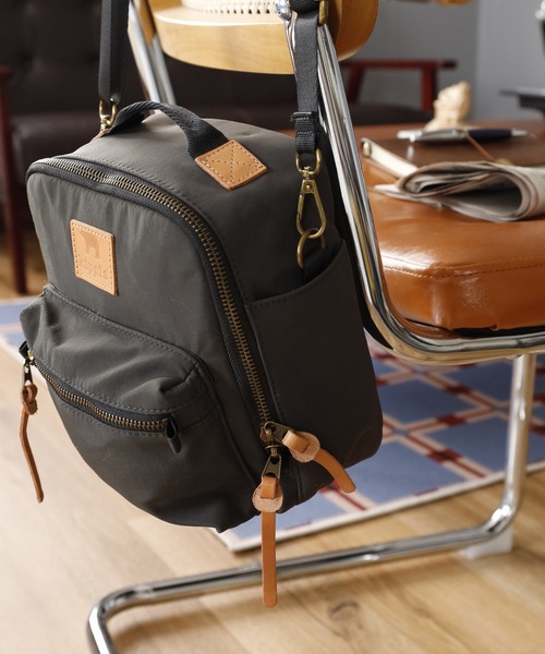 kippis(キッピス)の「kippis 撥水加工スモールショルダーBAG(ショルダーバッグ・メンズ・チャコールグレー・FREE)」の4枚目の写真
