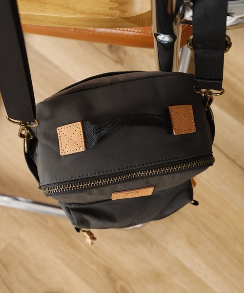 kippis(キッピス)の「kippis 撥水加工スモールショルダーBAG(ショルダーバッグ・メンズ・チャコールグレー・FREE)」の8枚目の写真