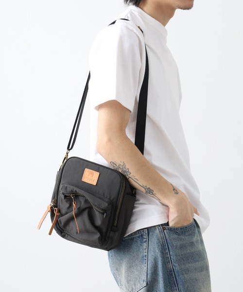 kippis(キッピス)の「kippis 撥水加工スモールショルダーBAG(ショルダーバッグ・メンズ・チャコールグレー・FREE)」の15枚目の写真