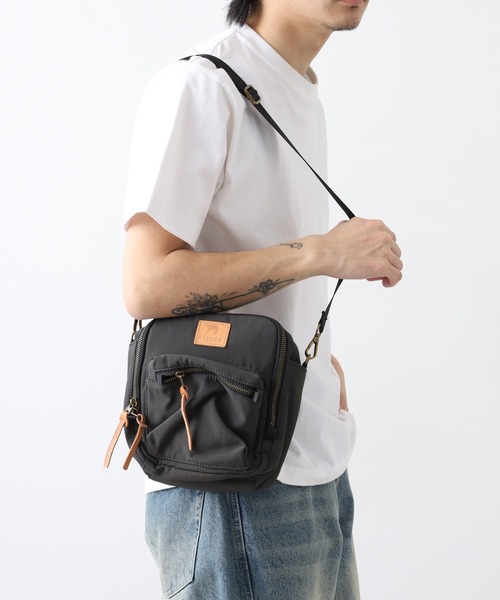 kippis(キッピス)の「kippis 撥水加工スモールショルダーBAG(ショルダーバッグ・メンズ・チャコールグレー・FREE)」の16枚目の写真
