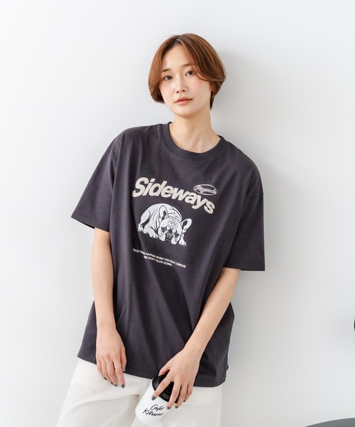 fort point(フォーポイント)の「【C-FORT POINT/フォートポイント】【ゆったりルーズシルエット】フレンチブルドッグ×カレッジ風ロゴTシャツ フレブル 犬好き 古着風 ヴィンテージ風 おしゃれ 可愛い(Tシャツ/カットソー・レディース・ライトグレー/チャコールグレー/オフホワイト・FREE)」の17枚目の写真