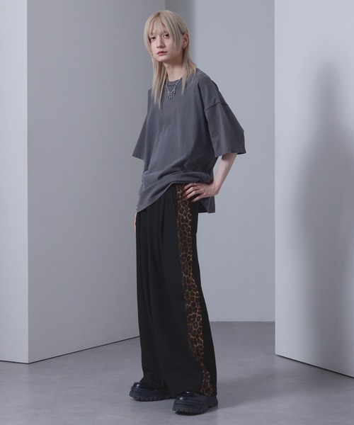 EMMA CLOTHES（エマクローズ）の「leopard print wide track pants/sweatpants / レオパードラインワイドトラックパンツ／スウェットパンツ【黒色コラボ】（スウェットパンツ・メンズ・チャコール/ブラック・M/S）」の22枚目の写真