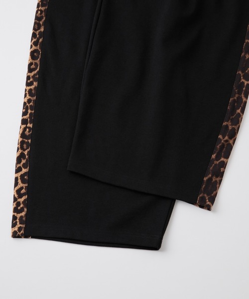 EMMA CLOTHES（エマクローズ）の「leopard print wide track pants/sweatpants / レオパードラインワイドトラックパンツ／スウェットパンツ【黒色コラボ】（スウェットパンツ・メンズ・チャコール/ブラック・M/S）」の6枚目の写真
