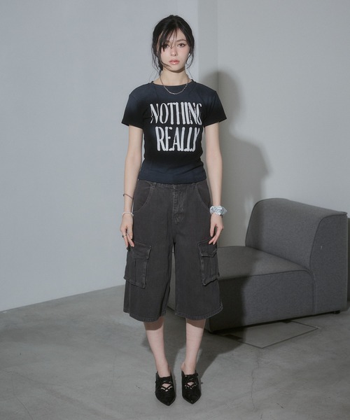 ENVYM(アンビー)の「ペイントロゴコンパクトTシャツ(Tシャツ/カットソー・レディース・グレー/ブラック/カーキ/ホワイト・FREE)」の7枚目の写真