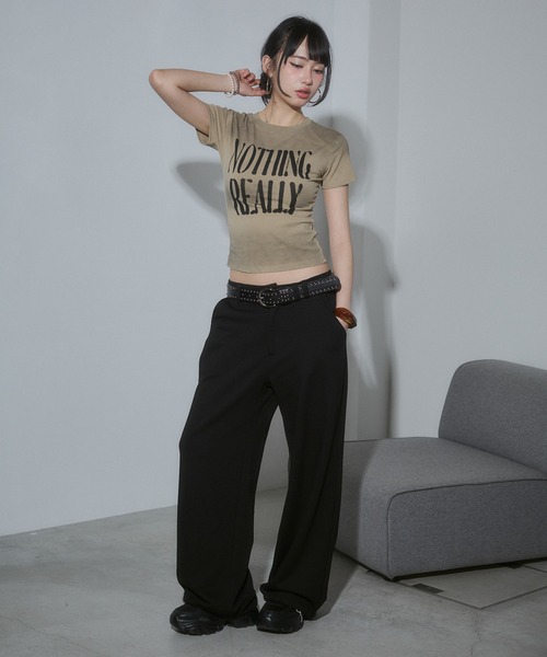 ENVYM(アンビー)の「ペイントロゴコンパクトTシャツ(Tシャツ/カットソー・レディース・グレー/ブラック/カーキ/ホワイト・FREE)」の18枚目の写真