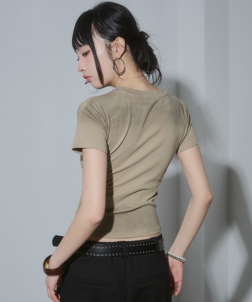 ENVYM(アンビー)の「ペイントロゴコンパクトTシャツ(Tシャツ/カットソー・レディース・グレー/ブラック/カーキ/ホワイト・FREE)」の22枚目の写真