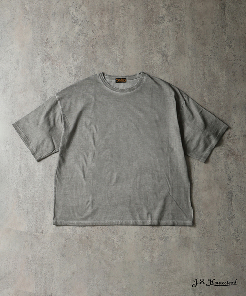JOURNAL STANDARD J.S HOMESTEAD(ジャーナルスタンダードホームステッド)の「J.S.Homestead / コールド ダイ ダメージ ネック Tシャツ(Tシャツ/カットソー・メンズ・ブルー系その他/イエロー/レッド/ブラック系その他・MEDIUM/LARGE)」の1枚目の写真