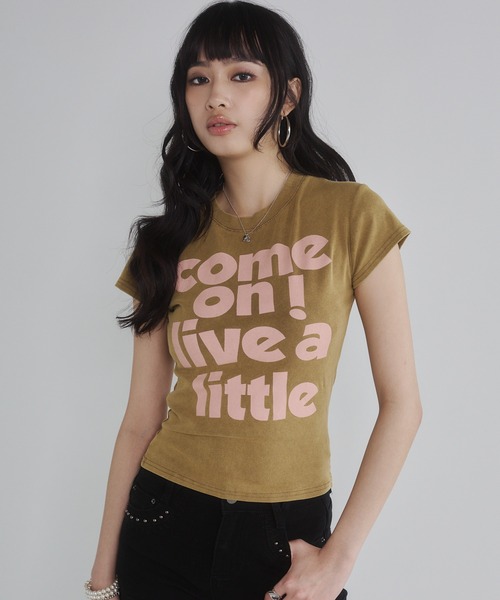 ENVYM(アンビー)の「ピグメントメッセージTシャツ(Tシャツ/カットソー・レディース・イエロー/ブラック/ブルー・FREE)」の8枚目の写真